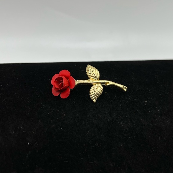 Vintage Red Rose Brooch Pin - Picture 1 of 3